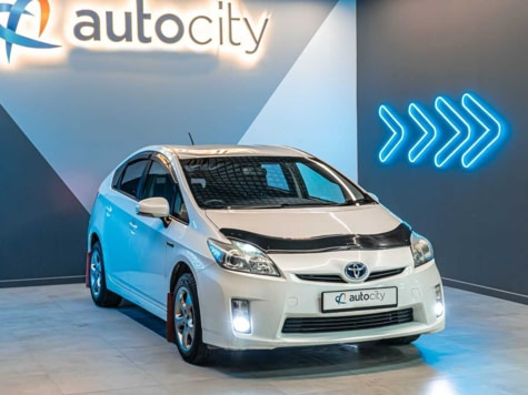 Автомобиль с пробегом Toyota Prius в городе Новосибирск ДЦ - Автоцентр Autocity на Волочаевской