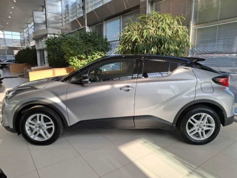 Автомобиль с пробегом Toyota C-HR в городе Екатеринбург ДЦ - Тойота Центр Екатеринбург Запад