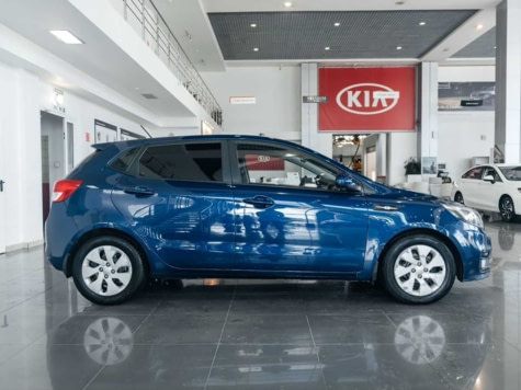 Автомобиль с пробегом Kia Rio в городе Новосибирск ДЦ - Автоцентр Сармат KIA