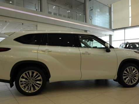 Автомобиль с пробегом Toyota Highlander в городе Тюмень ДЦ - Тойота Центр Тюмень Юг