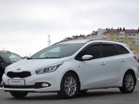 Автомобиль с пробегом Kia Ceed в городе Сургут ДЦ - Восток Моторс Лада