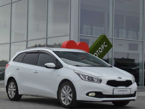 Автомобиль с пробегом Kia Ceed в городе Сургут ДЦ - Восток Моторс Лада