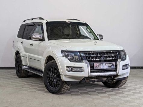 Автомобиль с пробегом Mitsubishi Pajero в городе Москва ДЦ - Тойота Центр Новорижский