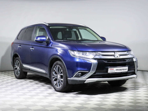 Автомобиль с пробегом Mitsubishi Outlander в городе Москва ДЦ - РОЛЬФ Северо-Запад Премиум