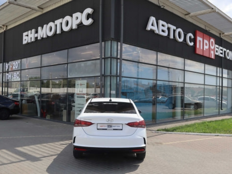 Автомобиль с пробегом Hyundai Solaris в городе Симферополь ДЦ - Симферополь