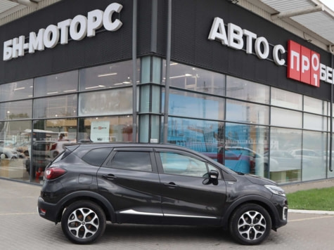 Автомобиль с пробегом Renault Kaptur в городе Симферополь ДЦ - Симферополь