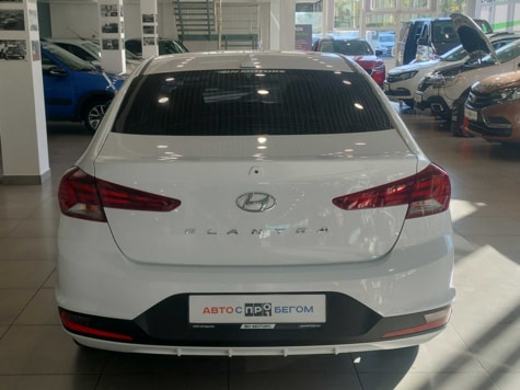 Автомобиль с пробегом Hyundai Elantra в городе Орел ДЦ - Орёл