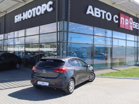 Автомобиль с пробегом Kia Ceed в городе Симферополь ДЦ - Симферополь