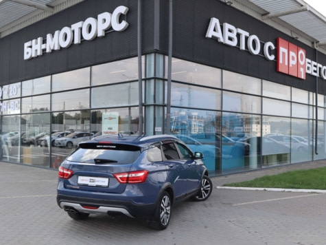 Автомобиль с пробегом LADA Vesta в городе Симферополь ДЦ - Симферополь