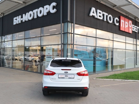 Автомобиль с пробегом FORD Focus в городе Симферополь ДЦ - Симферополь