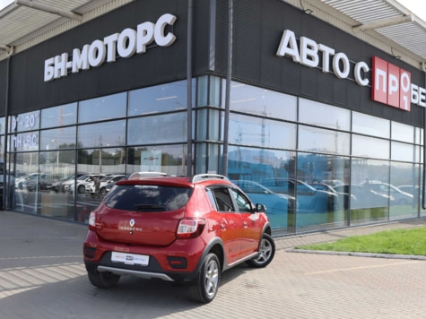 Автомобиль с пробегом Renault Sandero в городе Симферополь ДЦ - Симферополь