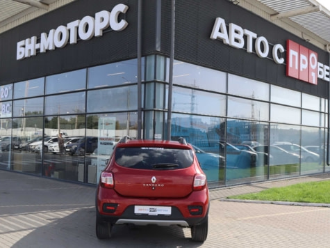 Автомобиль с пробегом Renault Sandero в городе Симферополь ДЦ - Симферополь