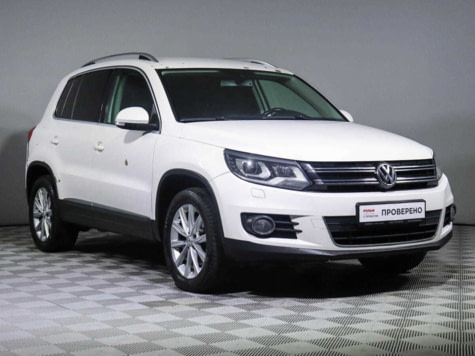 Автомобиль с пробегом Volkswagen Tiguan в городе Москва ДЦ - РОЛЬФ Северо-Запад Премиум