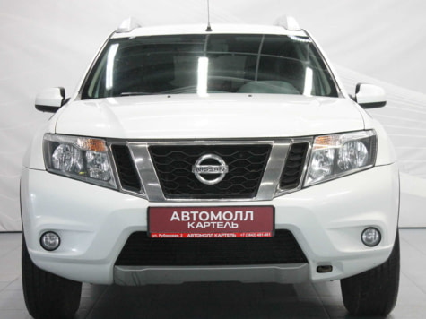 Автомобиль с пробегом Nissan Terrano в городе Кемерово ДЦ - Автомолл Картель Рубиновая