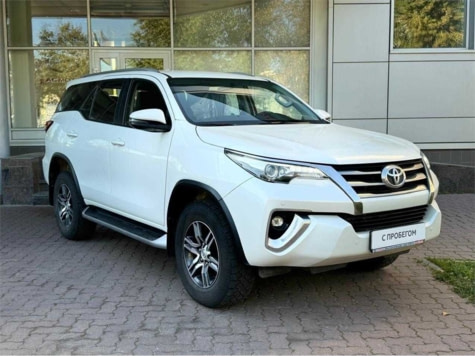 Автомобиль с пробегом Toyota Fortuner в городе Москва ДЦ - Тойота Центр Рублевский