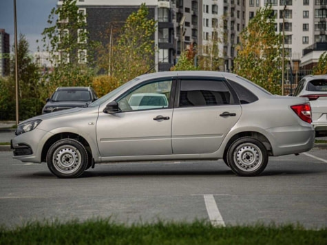 Автомобиль с пробегом LADA Granta в городе Тюмень ДЦ - Центр по продаже автомобилей с пробегом АвтоКиПр