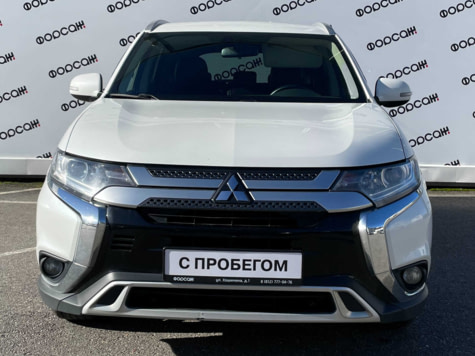 Автомобиль с пробегом Mitsubishi Outlander в городе Санкт-Петербург ДЦ - Форсаж Хошимина