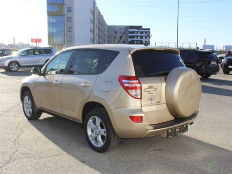 Автомобиль с пробегом Toyota RAV4 в городе Екатеринбург ДЦ - Свободный склад USED (Тойота Центр Екатеринбург Запад / Тойота Центр Екатеринбург Запад (для СХ) / Лексус - Екатеринбург) (с пробегом)