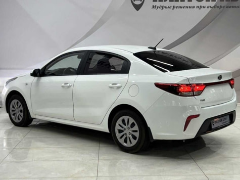 Автомобиль с пробегом Kia Rio в городе Воронеж ДЦ - Платон Авто