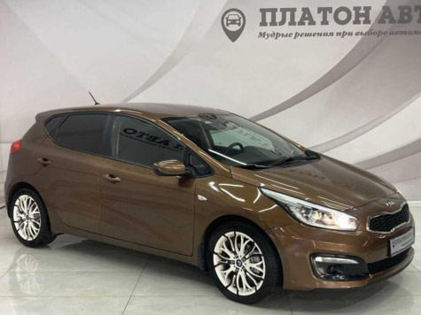 Автомобиль с пробегом Kia Ceed в городе Воронеж ДЦ - Платон Авто