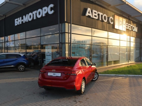 Автомобиль с пробегом Hyundai Solaris в городе Симферополь ДЦ - Симферополь