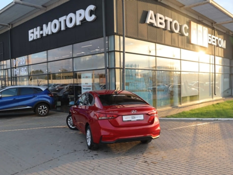 Автомобиль с пробегом Hyundai Solaris в городе Симферополь ДЦ - Симферополь