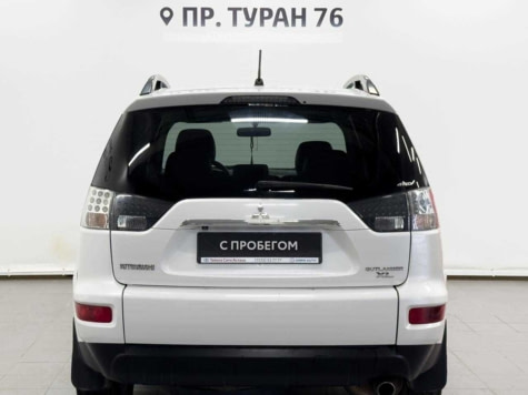 Автомобиль с пробегом Mitsubishi Outlander в городе Астана ДЦ - Тойота Сити Астана