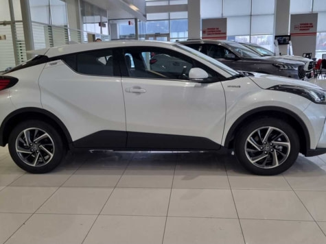 Автомобиль с пробегом Toyota C-HR в городе Омск ДЦ - Свободный склад USED (Тойота Центр Омск / Лексус - Омск / OMODA Автоплюс / JAECOO Автоплюс) (с пробегом)