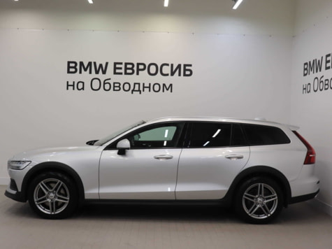 Автомобиль с пробегом Volvo V60 Cross Country в городе Санкт-Петербург ДЦ - Евросиб (BMW)