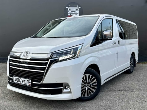 Автомобиль с пробегом Toyota Hiace в городе Пятигорск ДЦ - Автосалон Юг Авто