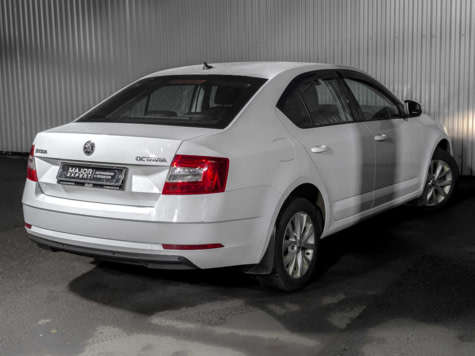 Автомобиль с пробегом ŠKODA Octavia в городе Москва ДЦ - Тойота Центр Новорижский