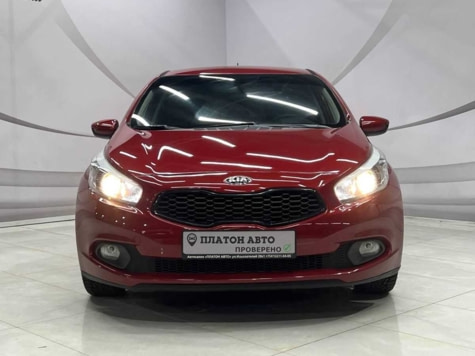 Автомобиль с пробегом Kia Ceed в городе Воронеж ДЦ - Платон Авто