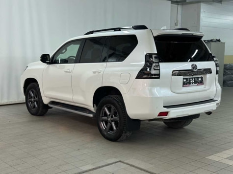 Автомобиль с пробегом Toyota Land Cruiser Prado в городе Екатеринбург ДЦ - Свободный склад USED (Тойота Центр Екатеринбург Запад / Тойота Центр Екатеринбург Запад (для СХ) / Лексус - Екатеринбург) (с пробегом)