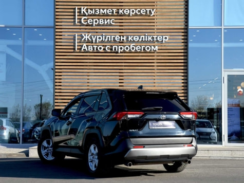 Автомобиль с пробегом Toyota RAV4 в городе Шымкент ДЦ - Тойота Центр Шымкент