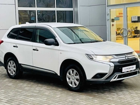 Автомобиль с пробегом Mitsubishi Outlander в городе Владимир ДЦ - Тойота Центр Владимир