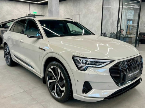 Автомобиль с пробегом Audi e-tron в городе Красноярск ДЦ - РЕПУТАЦИЯ Авто-холл