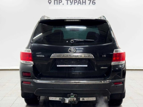 Автомобиль с пробегом Toyota Highlander в городе Астана ДЦ - Тойота Сити Астана