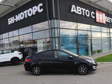 Автомобиль с пробегом Hyundai Solaris в городе Симферополь ДЦ - Симферополь