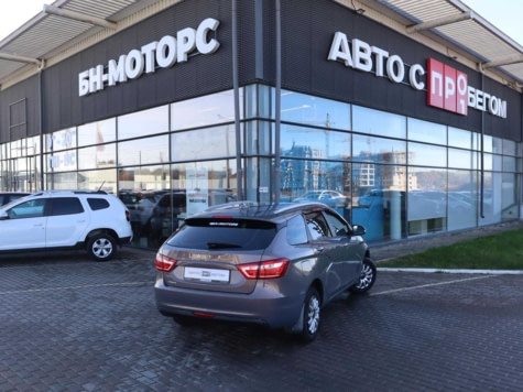 Автомобиль с пробегом LADA Vesta в городе Симферополь ДЦ - Симферополь