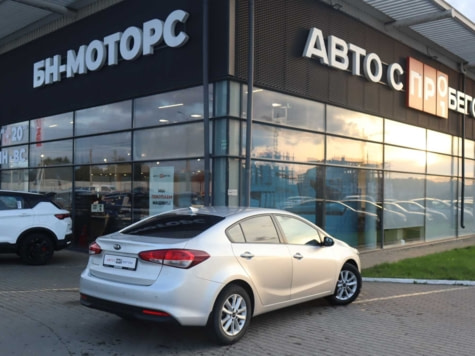 Автомобиль с пробегом Kia Cerato в городе Симферополь ДЦ - Симферополь