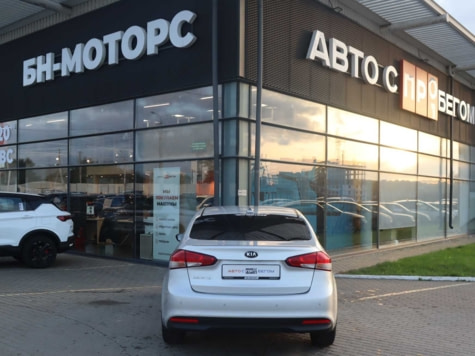 Автомобиль с пробегом Kia Cerato в городе Симферополь ДЦ - Симферополь