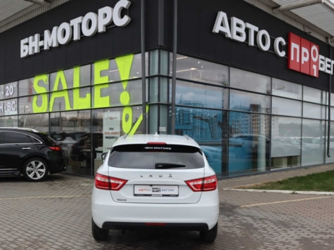 Автомобиль с пробегом LADA Vesta в городе Симферополь ДЦ - Симферополь