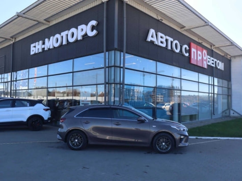 Автомобиль с пробегом Kia Ceed в городе Симферополь ДЦ - Симферополь