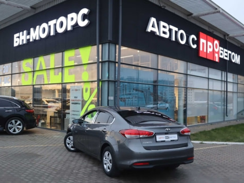 Автомобиль с пробегом Kia Cerato в городе Симферополь ДЦ - Симферополь