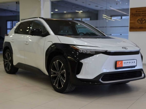 Автомобиль с пробегом Toyota bZ4X в городе Тюмень ДЦ - Тойота Центр Тюмень Юг