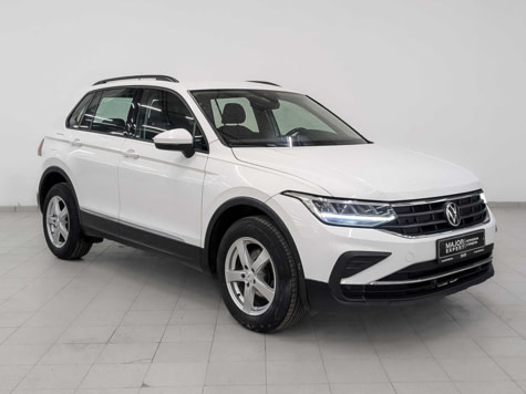 Автомобиль с пробегом Volkswagen Tiguan в городе Москва ДЦ - Тойота Центр Новорижский