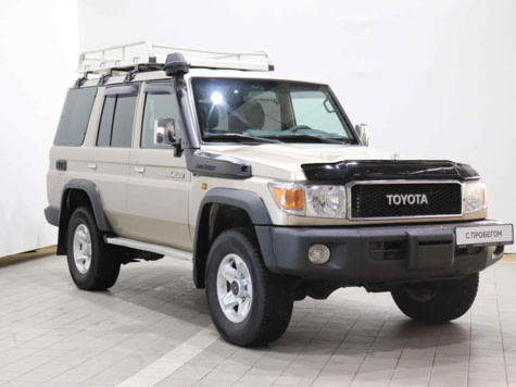 Автомобиль с пробегом Toyota Land Cruiser в городе Иркутск ДЦ - Тойота Центр Иркутск