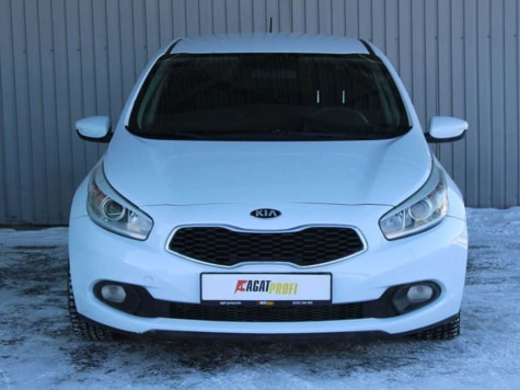 Автомобиль с пробегом Kia Ceed в городе Киров ДЦ - Тойота Центр Киров