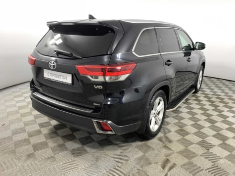 Автомобиль с пробегом Toyota Highlander в городе Москва ДЦ - Тойота Центр Каширский