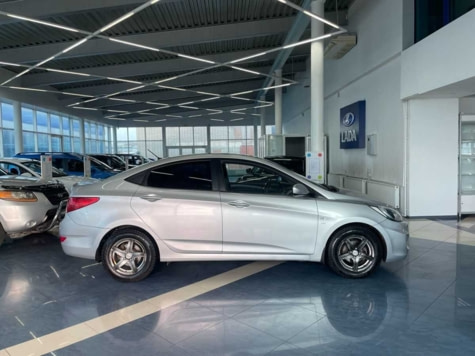 Автомобиль с пробегом Hyundai Solaris в городе Таганрог ДЦ - СОКОЛ МОТОРС Таганрог